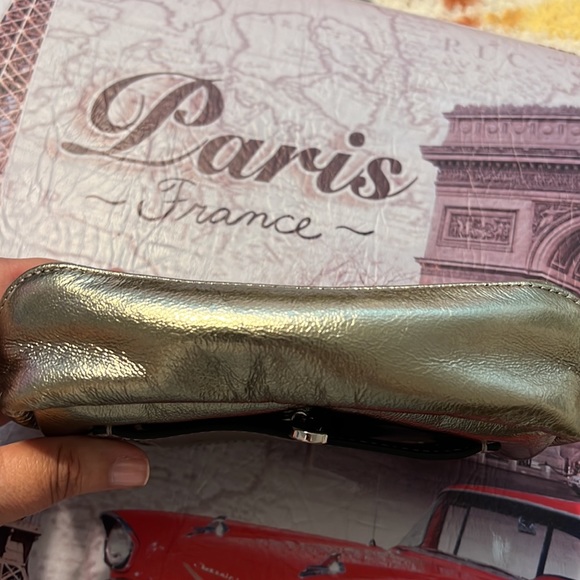 MCM Gold Visetos Chevron pouch/fanny pack/crossbody NWOT - Picture 9 of 10